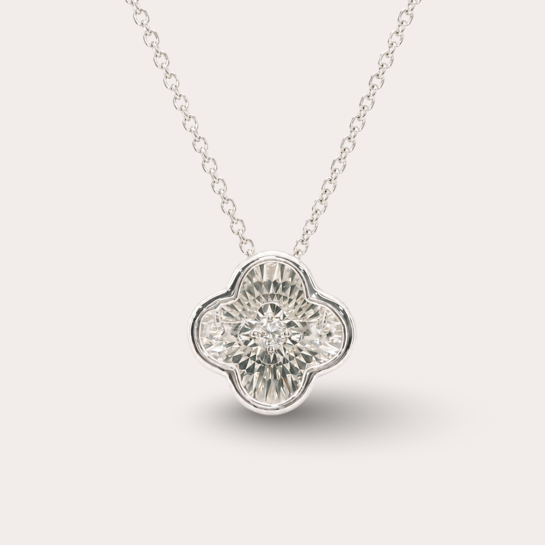 Petal Clover Dancing Necklace