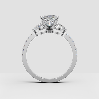 The Emerald Aurelia Ring