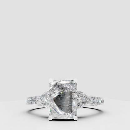 The Emerald Aurelia Ring